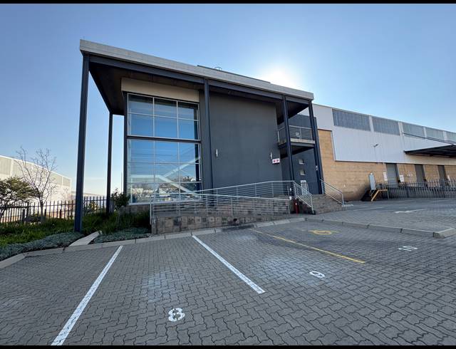 5,860M² WAREHOUSE TO LET IN GOSFORTH PARK